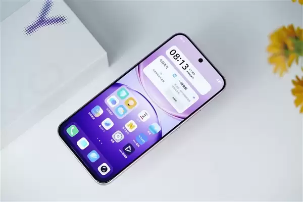 轻薄机身内置9000mAh电池,vivo Y600 Turbo图赏_wishdown.com 轻薄机身塞下9000mAh电池!vivo Y600 Turbo图赏