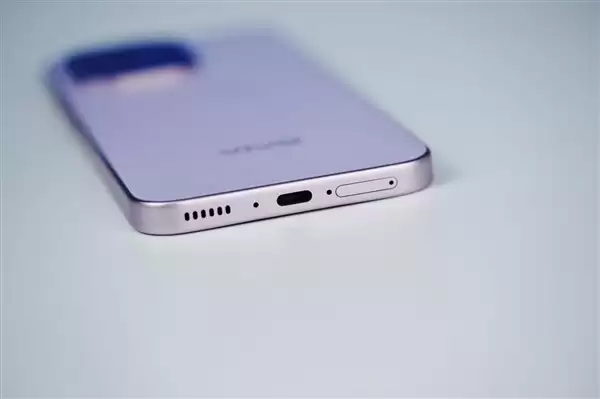 轻薄机身内置9000mAh电池,vivo Y600 Turbo图赏_wishdown.com 轻薄机身塞下9000mAh电池!vivo Y600 Turbo图赏