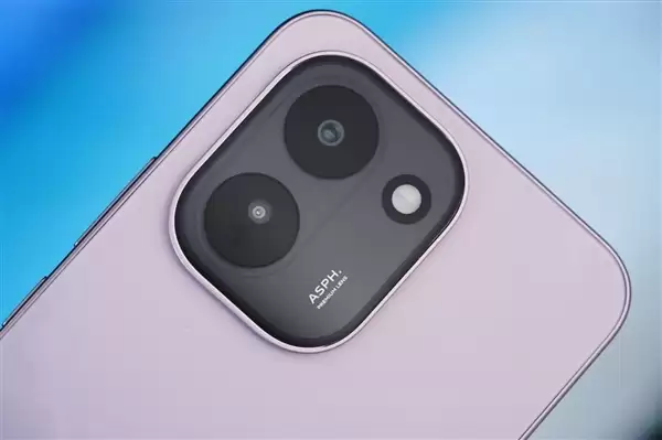 轻薄机身内置9000mAh电池,vivo Y600 Turbo图赏_wishdown.com 轻薄机身塞下9000mAh电池!vivo Y600 Turbo图赏
