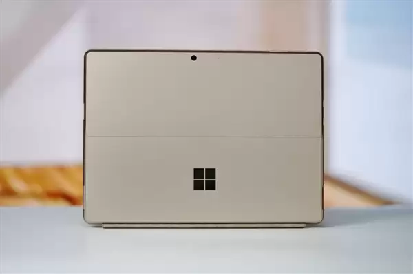 全能2合1 AI平板生产力拉满!全新13英寸Surface Pro图赏_wishdown.com 全能2合1 AI平板生产力拉满!全新13英寸Surface Pro图赏_wishdown.com