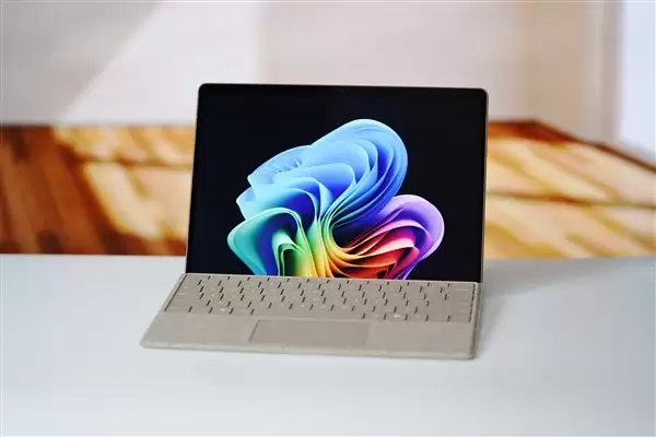 全能2合1 AI平板生产力拉满!全新13英寸Surface Pro图赏_wishdown.com 全能2合1 AI平板生产力拉满!全新13英寸Surface Pro图赏_wishdown.com
