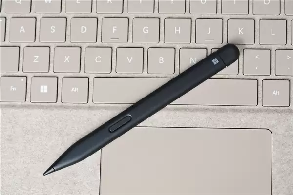 全能2合1 AI平板生产力拉满!全新13英寸Surface Pro图赏_wishdown.com 全能2合1 AI平板生产力拉满!全新13英寸Surface Pro图赏_wishdown.com