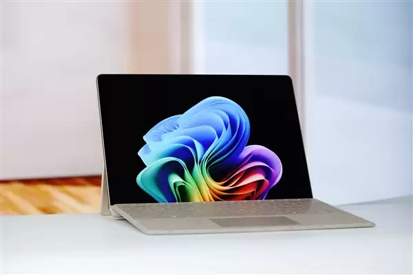 全能2合1 AI平板生产力拉满!全新13英寸Surface Pro图赏_wishdown.com 全能2合1 AI平板生产力拉满!全新13英寸Surface Pro图赏_wishdown.com