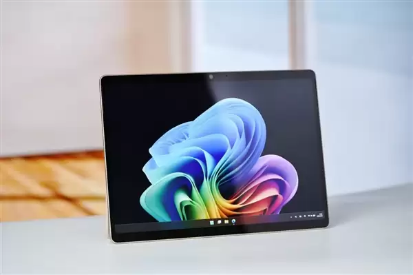 全能2合1 AI平板生产力拉满!全新13英寸Surface Pro图赏_wishdown.com 全能2合1 AI平板生产力拉满!全新13英寸Surface Pro图赏_wishdown.com