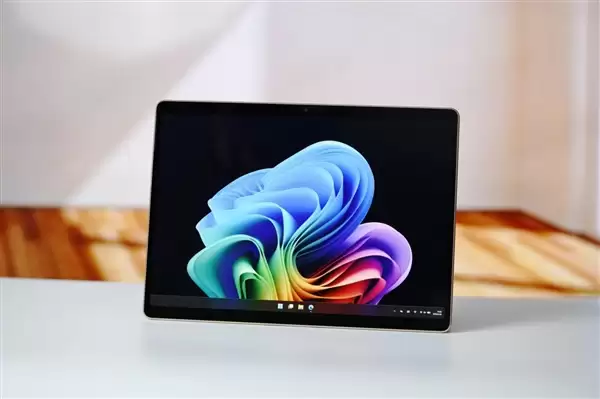 全能2合1 AI平板生产力拉满!全新13英寸Surface Pro图赏_wishdown.com 全能2合1 AI平板生产力拉满!全新13英寸Surface Pro图赏_wishdown.com