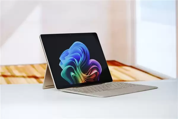 全能2合1 AI平板生产力拉满!全新13英寸Surface Pro图赏_wishdown.com 全能2合1 AI平板生产力拉满!全新13英寸Surface Pro图赏_wishdown.com