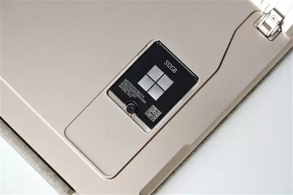 全能2合1 AI平板生产力拉满!全新13英寸Surface Pro图赏_wishdown.com 全能2合1 AI平板生产力拉满!全新13英寸Surface Pro图赏_wishdown.com