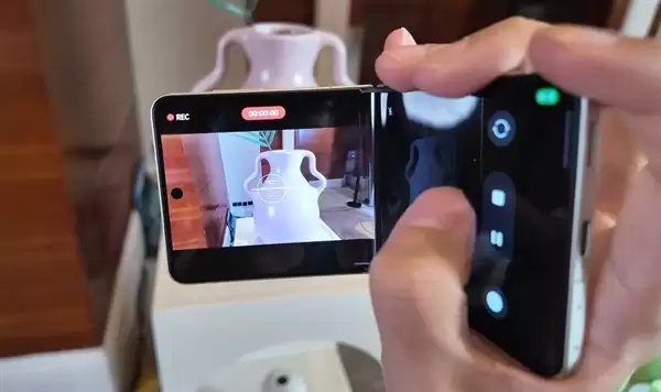 三星Galaxy Z Fold8系列安卓首款阔折叠旗舰手机上手体验_wishdown.com 安卓首款阔折叠 三星Galaxy Z Fold8系列上手体验
