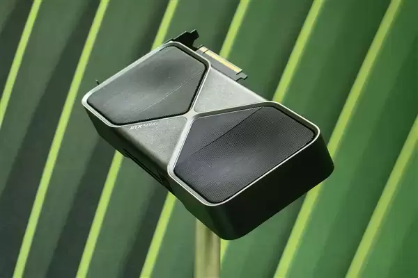 �ȵȵ��������ˣ�NVIDIA�Կ�ȫ���Ǽ� GDDR7��GDDR6��һ����