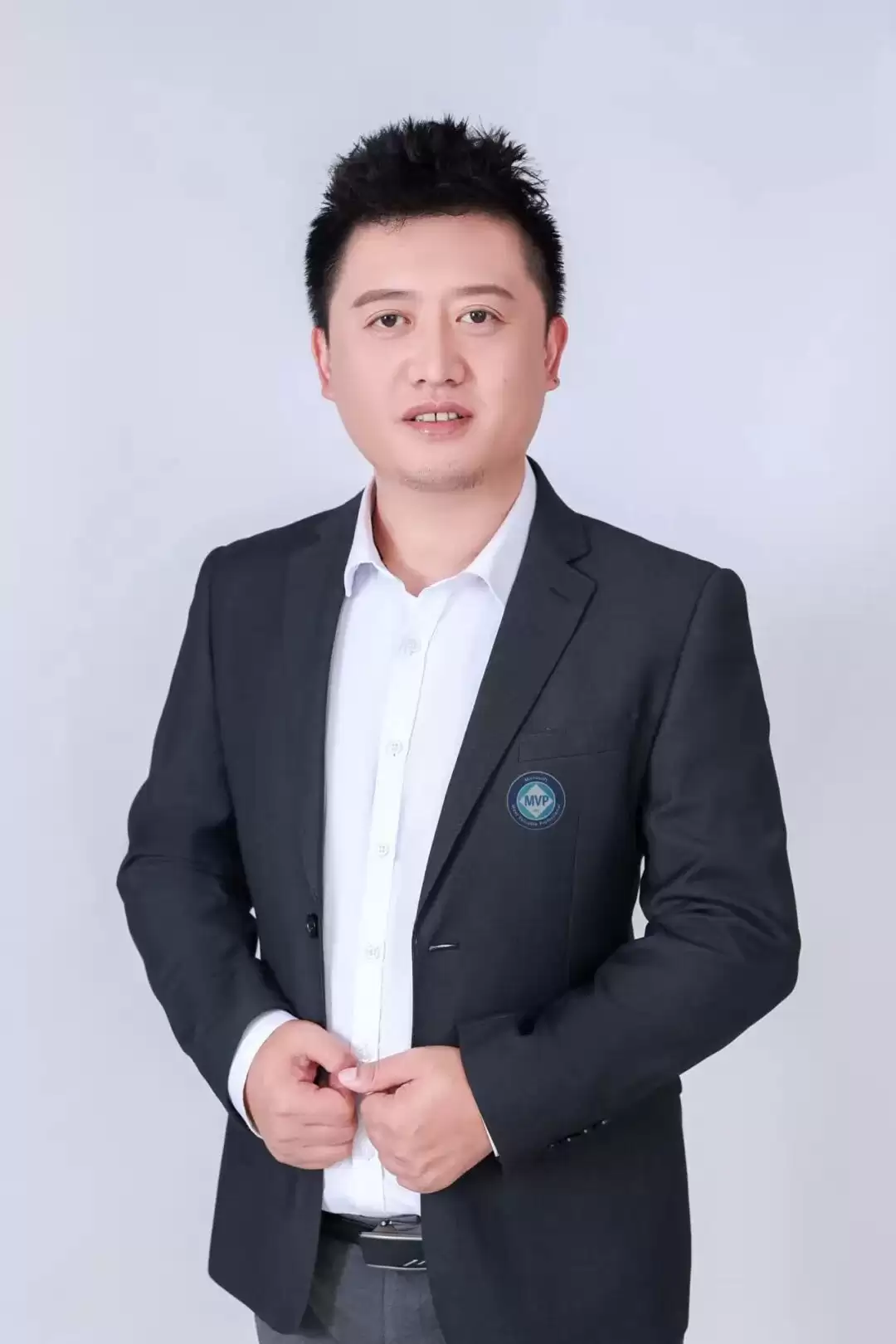 ����ľCEO�����壺AI����ҵ�������Ը�����