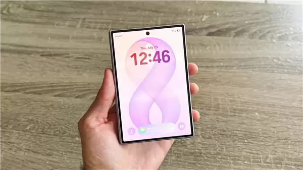 ��׿�׿����۵�վ�ȽŸ�������Galaxy Z Fold8Ԥ�������ư�����