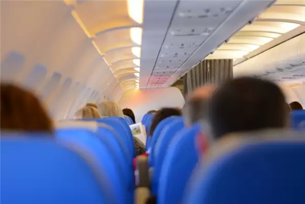 临时备降!飞行途中旅客的充电宝突然自燃 长安航空回应_wishdown.com 临时备降!飞行途中旅客的充电宝突然自燃 长安航空回应_wishdown.com