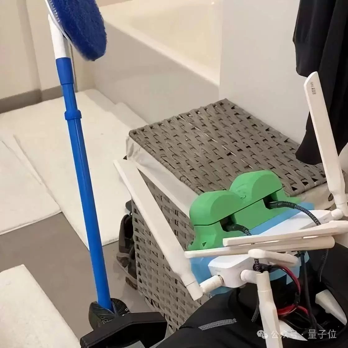 天线宝宝保洁机器人上门服务:200元一小时人工智能清洁_wishdown.com 天线宝宝保洁机器人上门服务:200元一小时人工智能清洁_wishdown.com