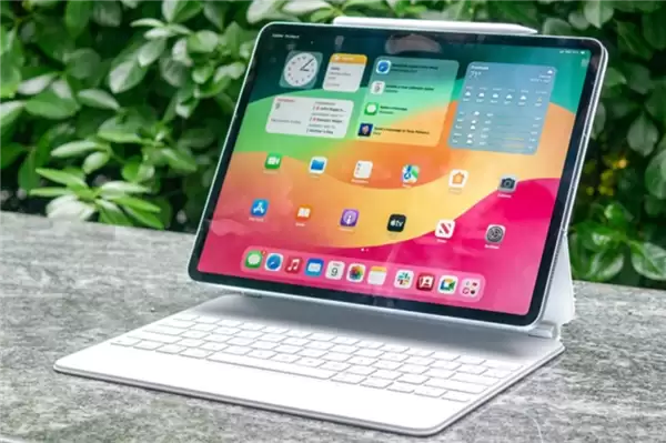 ��ս���Ƕ��ҹ�������������ȡiPad Air OLED����볡ȯ