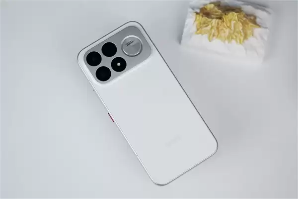 REDMI K100 Pro Max图赏:185Hz高刷游戏手机体验亮点_wishdown.com 185Hz高刷游戏利器!REDMI K100 Pro Max图赏
