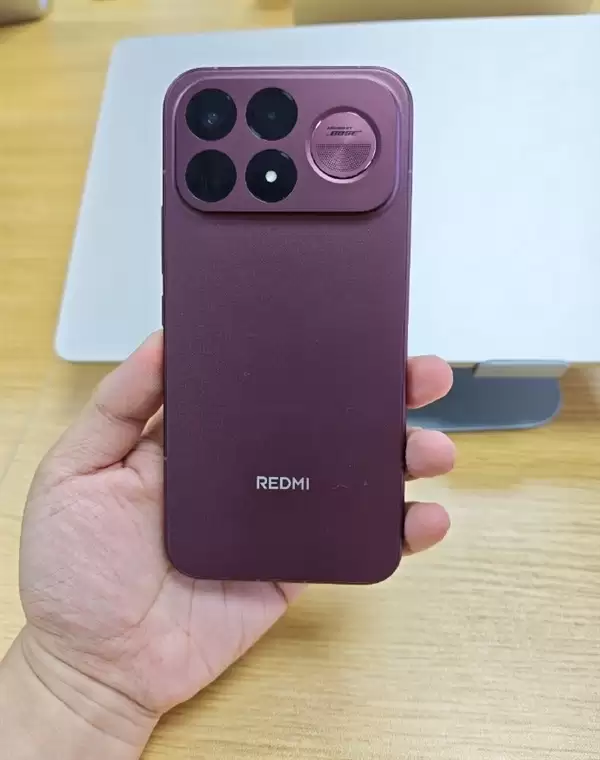 王腾晒红米新机 K100 Pro Max:颜值太高引热议_wishdown.com 王腾换红米新机:直呼K100 Pro max颜值太高!