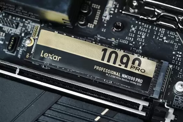 雷克沙NM1090 Pro 8TB SSD疾速14400MB/s图赏_wishdown.com 疾速14400MB/s!雷克沙NM1090 Pro 8TB SSD图赏