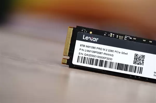 雷克沙NM1090 Pro 8TB SSD疾速14400MB/s图赏_wishdown.com 疾速14400MB/s!雷克沙NM1090 Pro 8TB SSD图赏
