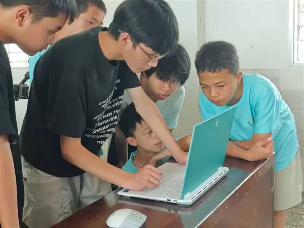 华硕e创暑期支教十周年:科技赋能公益 青春守护童年_wishdown.com 华硕e创暑期支教十周年:科技赋能公益 青春守护童年_wishdown.com