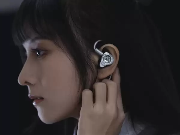 2599元!七彩虹COLORFLY月球漫步耳机开售:一圈六铁架构_wishdown.com 2599元!七彩虹COLORFLY月球漫步耳机开售:一圈六铁架构_wishdown.com